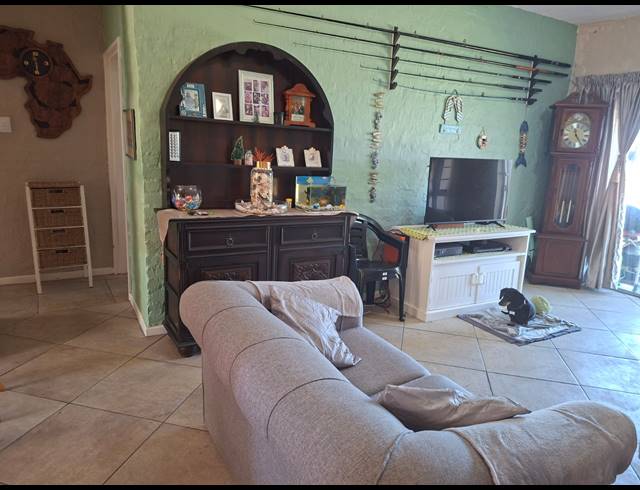 3 BEDROOM APARTMENT FOR SALE IN ASTON BAY